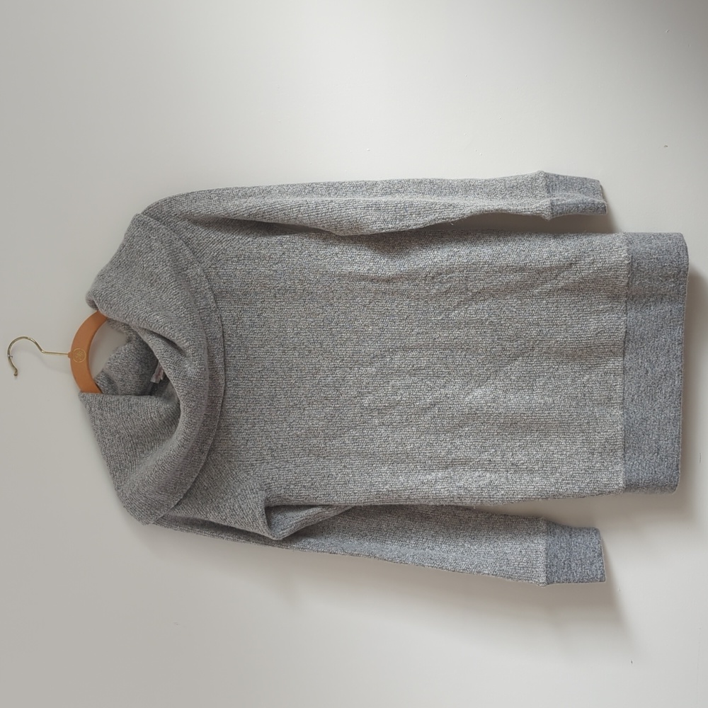 Grey Ingrid and Isabel pregnancy tunic